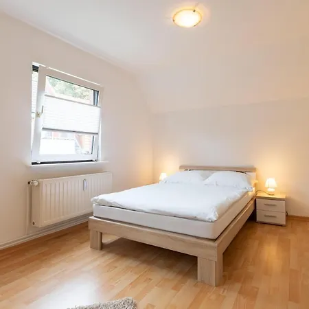Apartment Ferienwohnung Am Lagedeich In Der Naehe Der Husumer Innenstadt