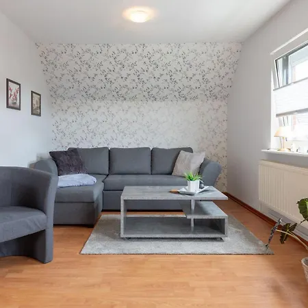 Ferienwohnung Am Lagedeich In Der Naehe Der Husumer Innenstadt Apartment